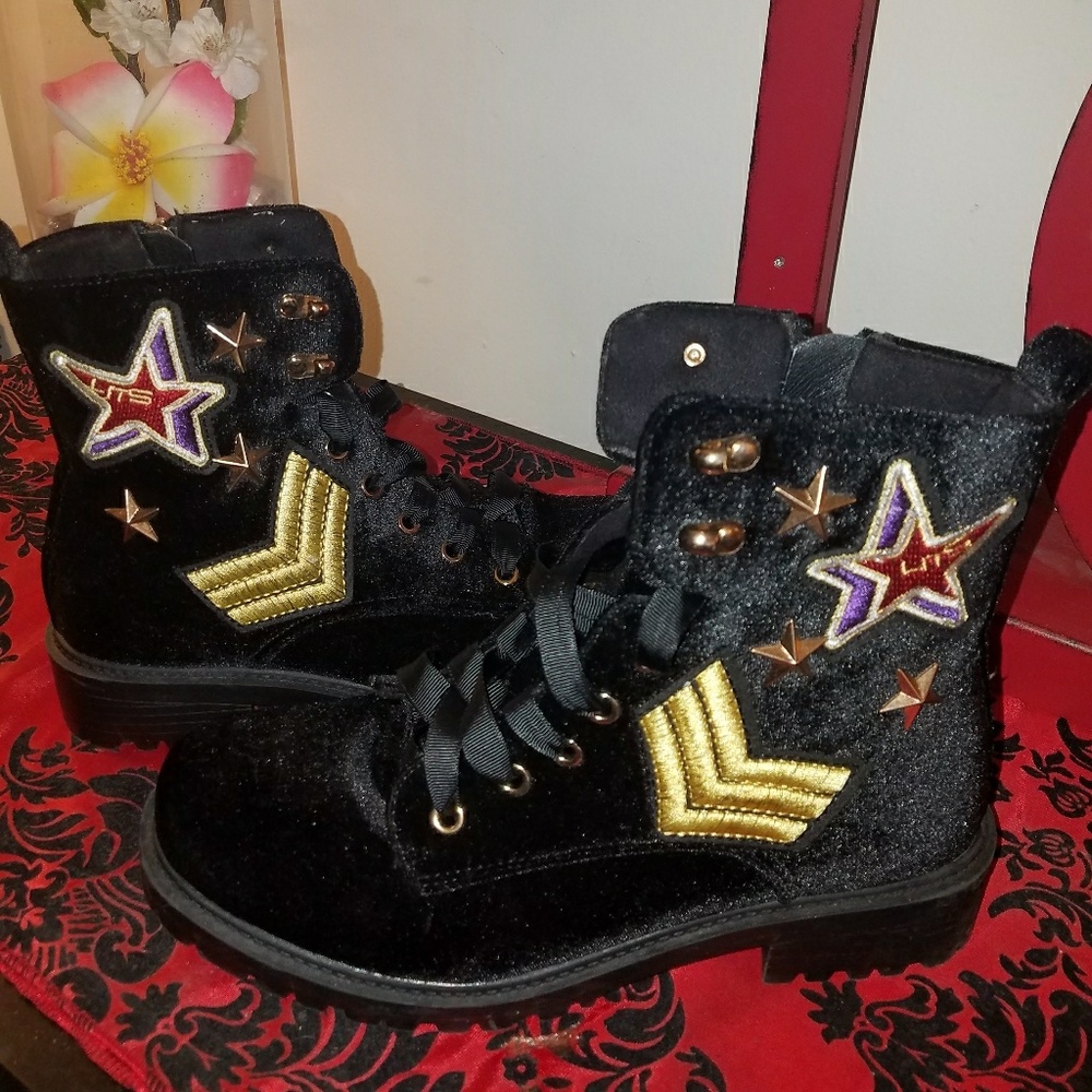 Black Suede boots (never worn) - Picture 4 of 6